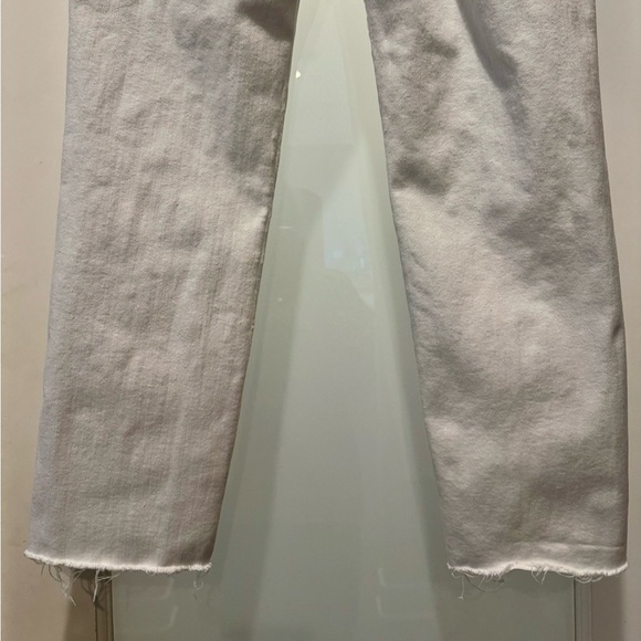 EXPRESS Slim Super High Rise Denim Perfect Size 8R  White Straight Leg Jeans - Picture 9 of 17